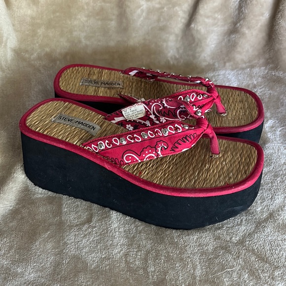 Steve Madden Vintage Y2K Red Bandana Super Platform Sandals